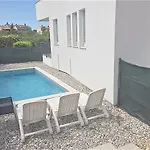 Peti Pula