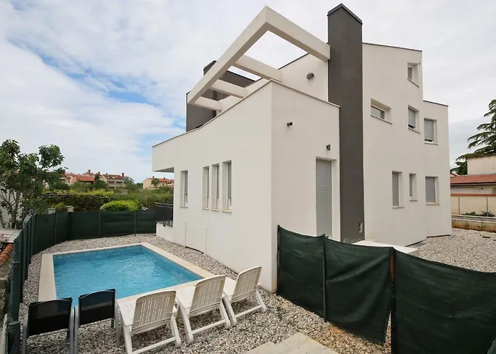 Peti Apartment
